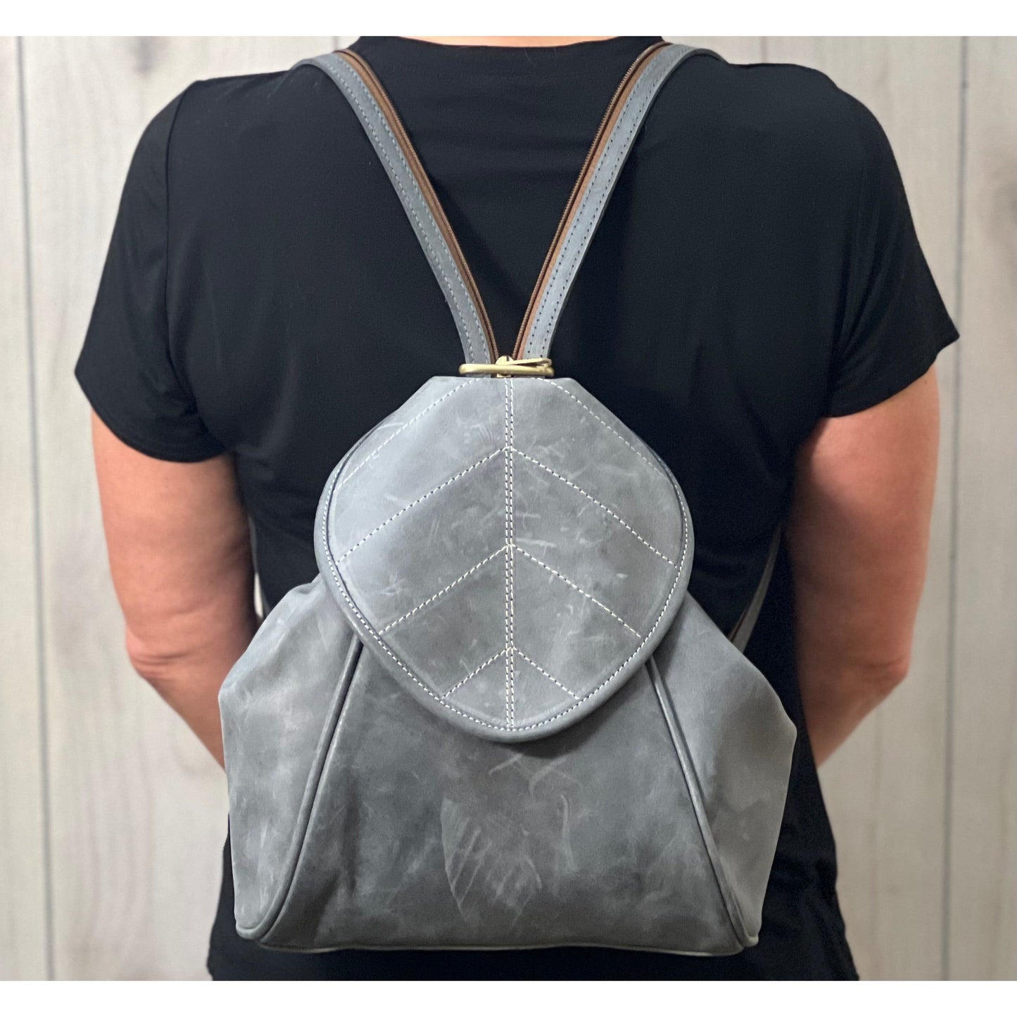 Benjamin's Leatherᵀᴹ "EVERYDAY TOTE BACKPACK BAG"